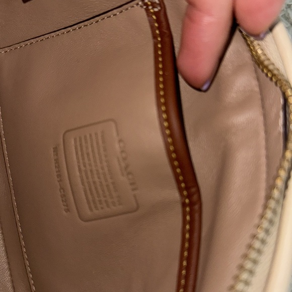 Coach crossbody - Picture 6 of 10